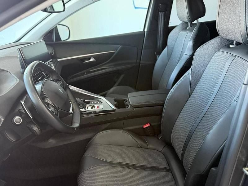 Usado Peugeot 5008 Allure 130 HP (95 kW) 2021 Cinza Monovolume