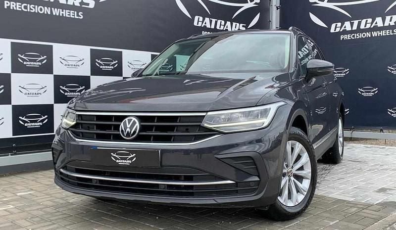 Cinzento Usado 2021 VW Tiguan SUV | € 28.780 (Bom preço) - Imagem 1/4