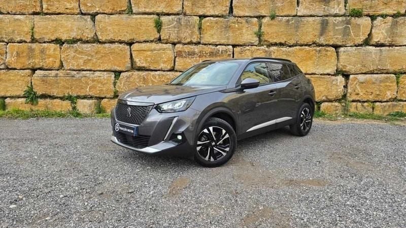 Cinza Usado 2021 Peugeot 2008 Allure SUV | € 21.500 (Preço justo) - Imagem 1/4