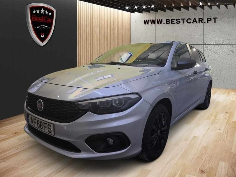 Cinzento Usado 2021 Fiat Tipo Carrinha | € 13.950 (Preço justo) - Imagem 1/4