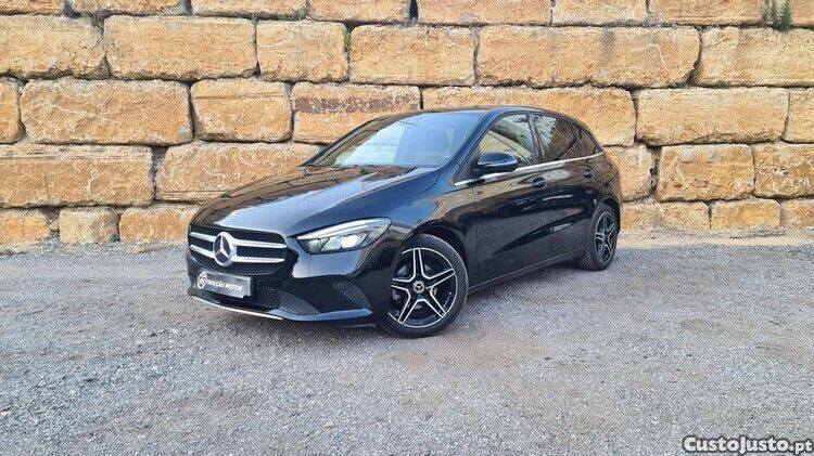 Preto Usado 2019 Mercedes B180 Business Monovolume | € 22.750 (Preço justo) - Imagem 1/1