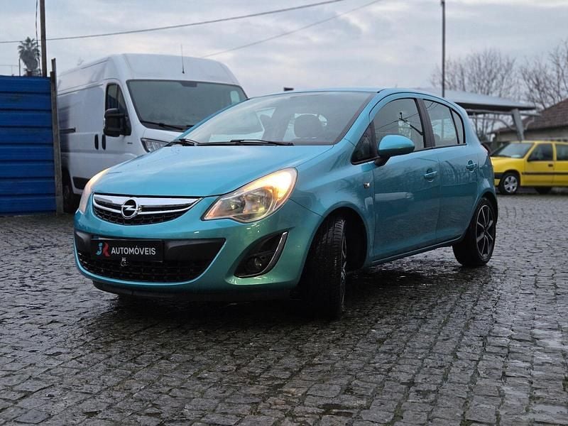Usado Opel Corsa 85 HP (62 kW) 2011 Azul Citadino