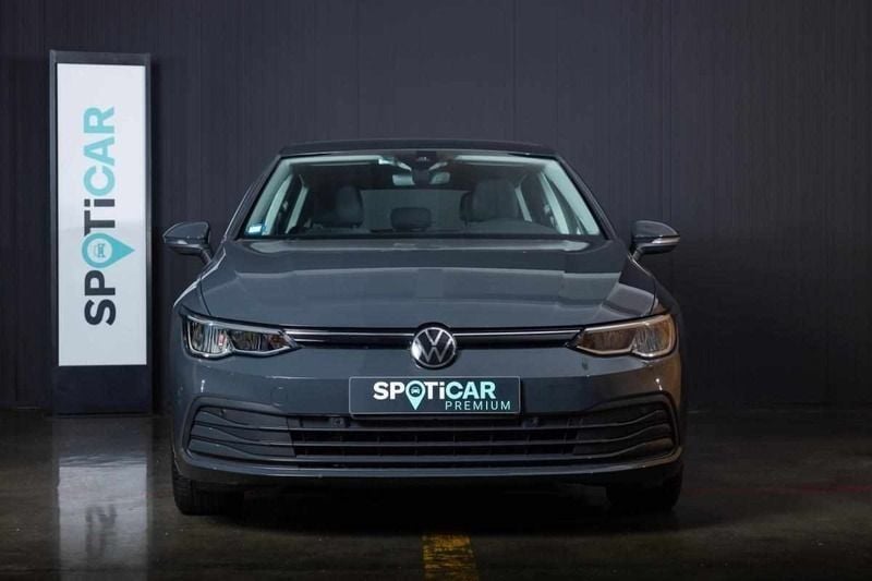Cinzento Usado 2022 VW Golf VIII Citadino | € 28.900 (Caro) - Imagem 1/4
