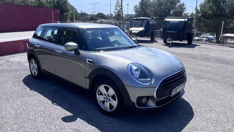 Cinzento Usado 2020 Mini One D Clubman Carrinha | € 17.480 (Bom preço) - Imagem 1/4