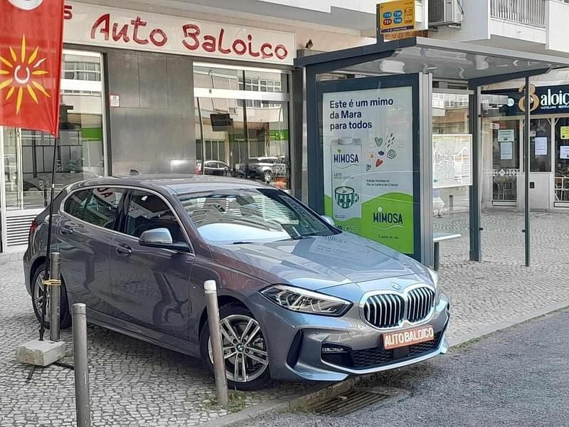 Cinzento Usado 2022 BMW 116 Citadino | € 26.900 (Preço justo) - Imagem 1/4
