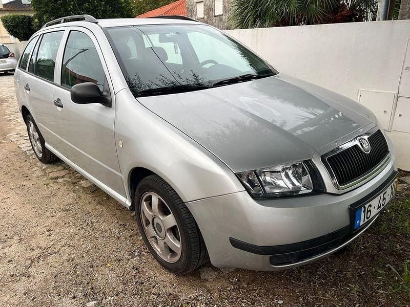 Usado 2004 Skoda Fabia Sedan | € 2.890 (Preço justo) - Imagem 1/4
