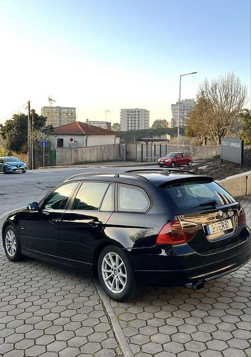 Usado BMW 318 143 HP (105 kW) 2008 Sedan