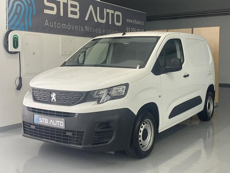 Branco Usado 2022 Peugeot Partner Monovolume | € 16.850 (Preço justo) - Imagem 1/4