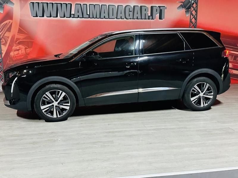Preto Usado 2021 Peugeot 5008 Allure Monovolume | € 22.900 (Preço justo) - Imagem 1/2