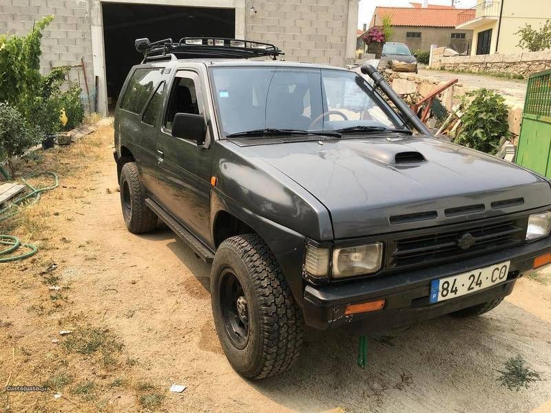 Подлокотник для nissan terrano