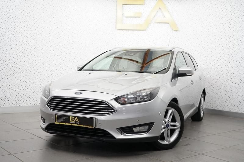 Usado Ford Focus Business Edition 125 HP (91 kW) 2015 Cinza Carrinha