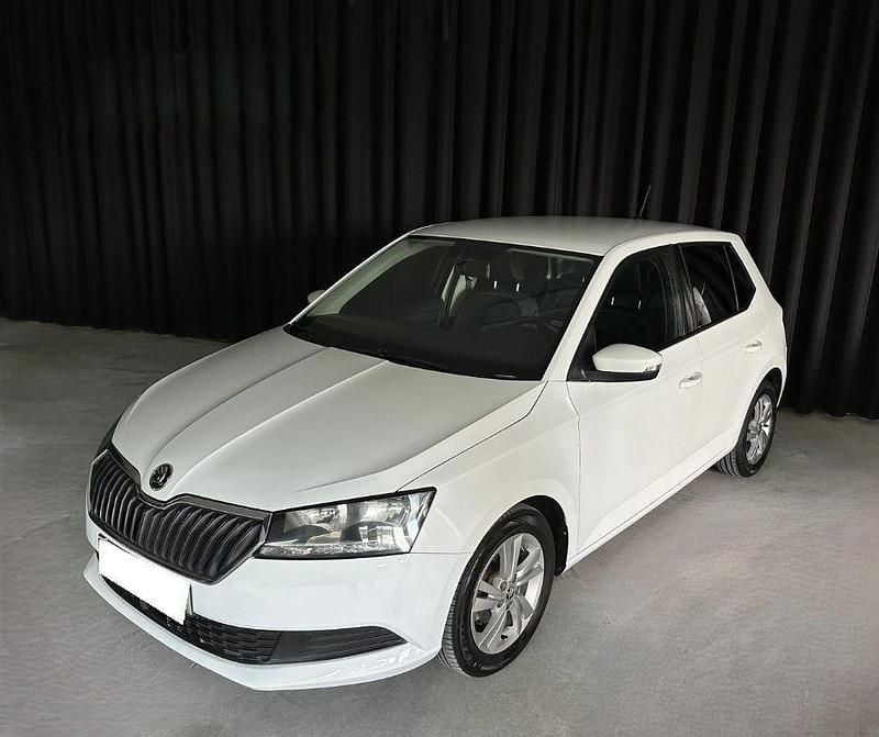 Branco Usado 2021 Skoda Fabia Style Citadino | € 11.900 (Bom preço) - Imagem 1/4