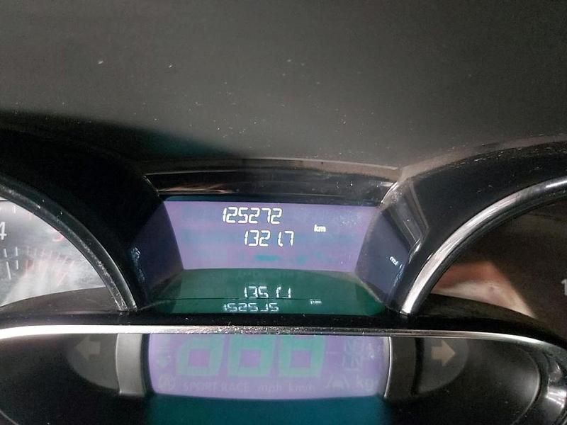 Usado Renault Clio IV Zen 90 HP (66 kW) 2018 Branco