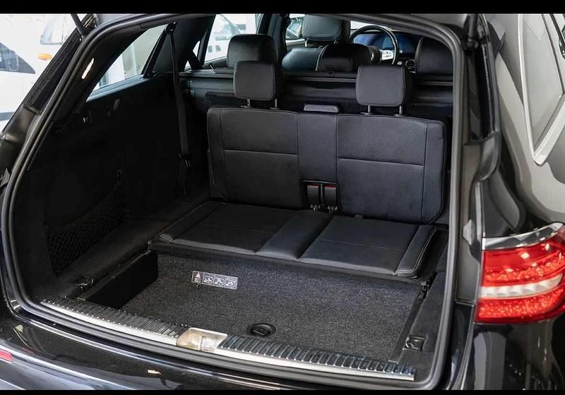 Usado Mercedes E220 194 HP (142 kW) 2019 Preto Carrinha