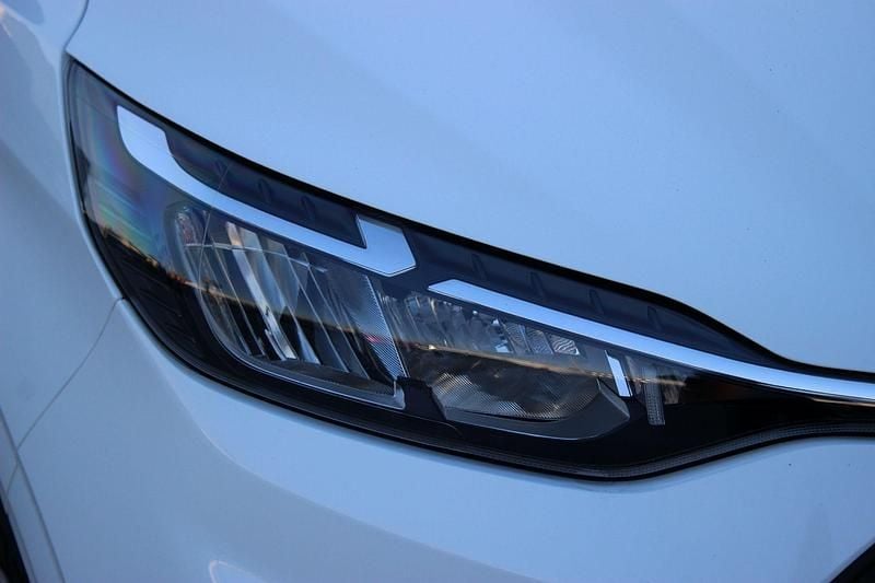 Usado Ford Transit Trend 136 HP (100 kW) 2024 Branco Monovolume