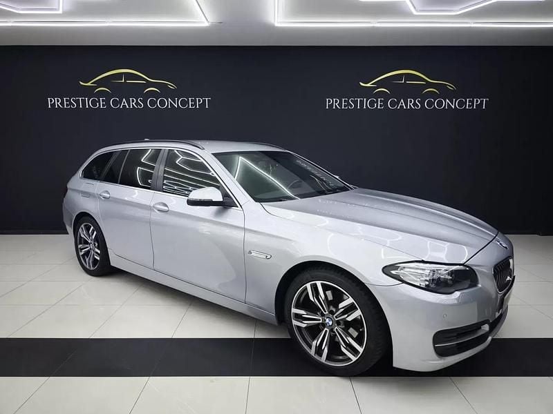 Cinzento prata metalizado Usado 2015 BMW 520 Carrinha | € 19.950 (Preço elevado) - Imagem 1/4