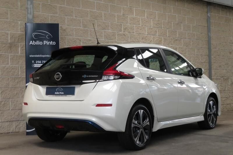 Usado Nissan Leaf Acenta 160 kW (218 HP) 2022 Branco Citadino