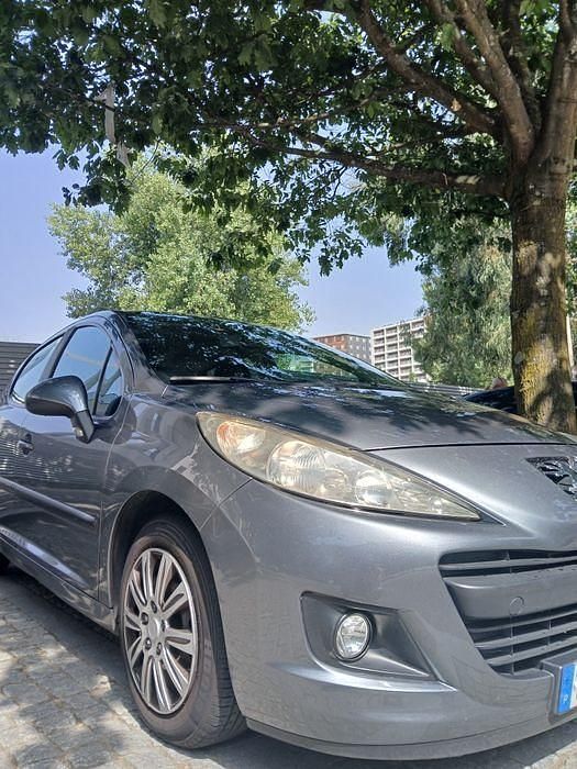 Usado 2010 Peugeot 207 Sedan | € 5.000 (Preço justo) - Imagem 1/4