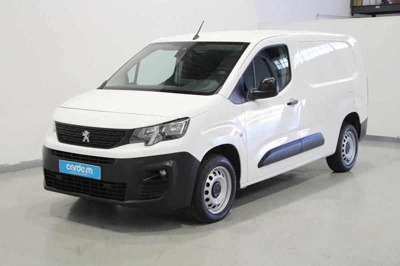 Branco Usado 2021 Peugeot Partner Monovolume | € 14.990 (Preço justo) - Imagem 1/4
