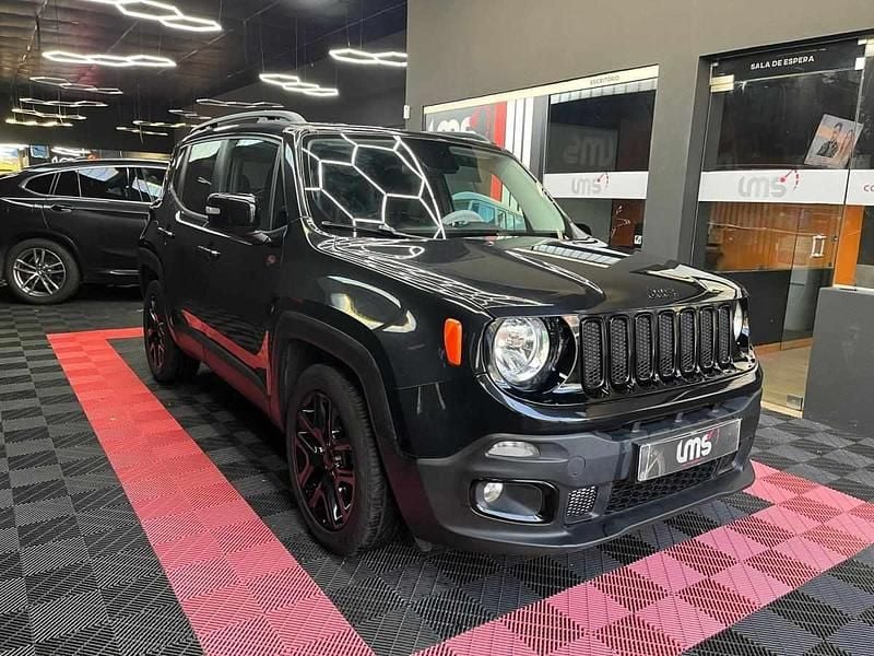 Preto Usado 2016 Jeep Renegade SUV | € 15.950 (Preço justo) - Imagem 1/4