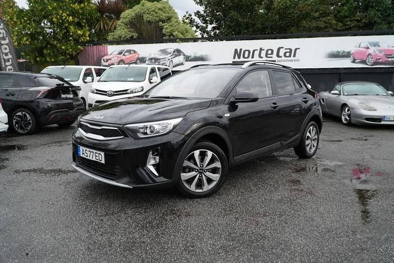 Cinza Usado 2022 Kia Stonic SUV | € 13.090 (Bom preço) - Imagem 1/4