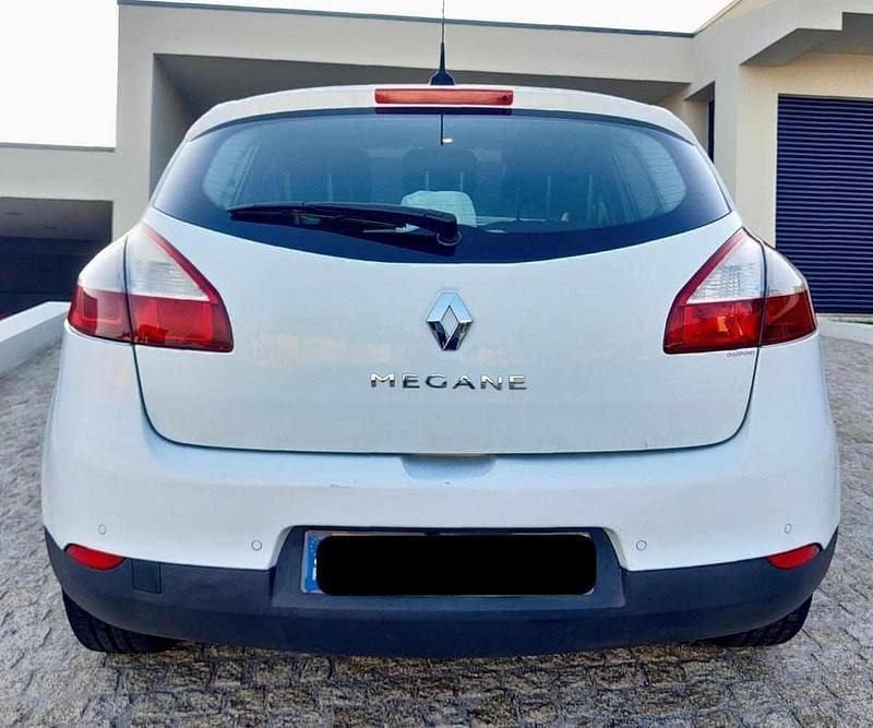 Usado Renault Mégane IV 110 HP (80 kW) 2016 Branco Citadino