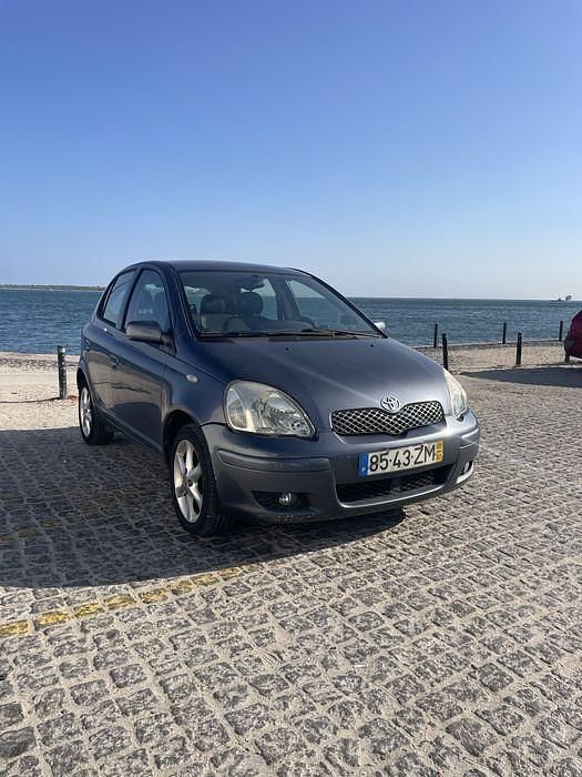 Usado 2005 Toyota Yaris Sedan | € 4.500 (Preço justo) - Imagem 1/4