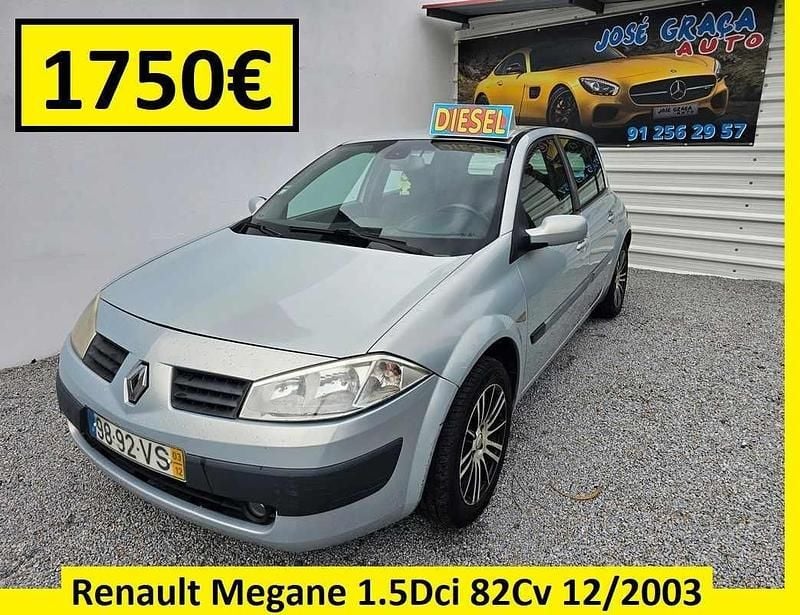 Cinzento Usado 2003 Renault Mégane II | € 1.750 (Bom preço) - Imagem 1/4