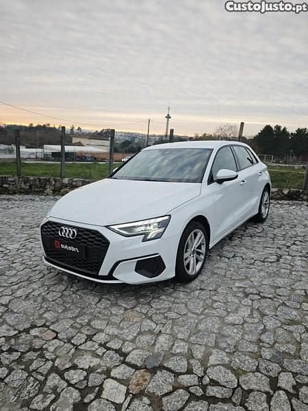 Branco Usado 2022 Audi A3 Sportback Advanced Citadino | € 23.990 (Preço justo) - Imagem 1/1