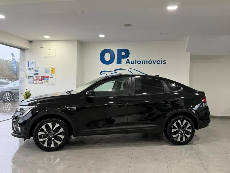 Usado Renault Arkana 143 HP (105 kW) 2021 Preto SUV