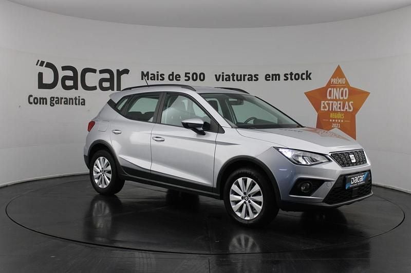 Cinzento Usado 2019 Seat Arona Style SUV | € 14.999 (Preço justo) - Imagem 1/4