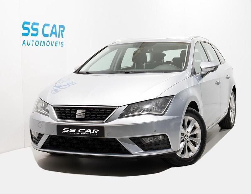 Cinza Usado 2019 Seat Leon ST Style Carrinha | € 13.490 (Bom preço) - Imagem 1/4