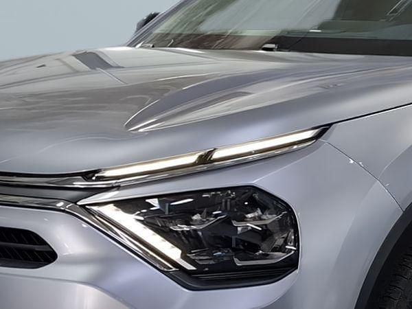 Usado Citroën e-C4 100 kW (136 HP) 2024 Cinzento Sedan