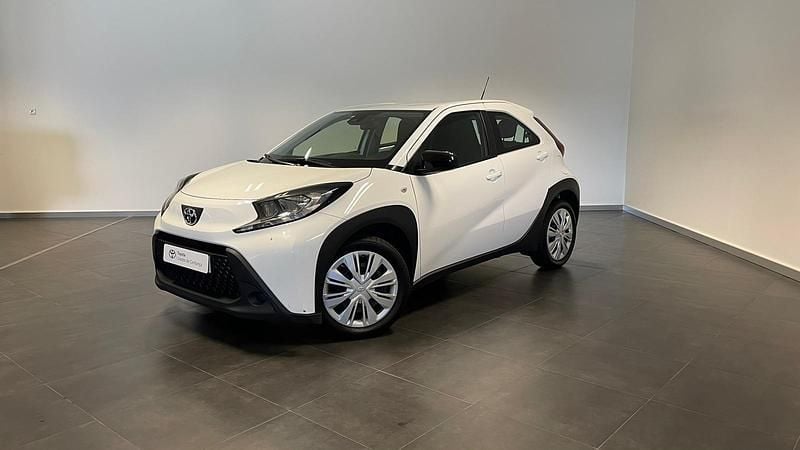 Branco (sólida) Usado 2023 Toyota Aygo X X-play SUV | € 17.750 (Preço justo) - Imagem 1/4