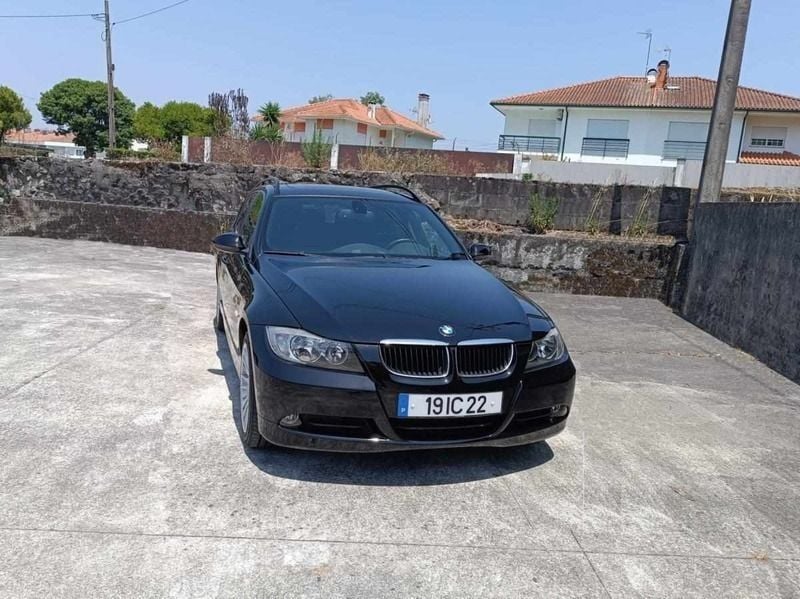 Preto Usado 2006 BMW 320 Carrinha | € 7.250 (Preço justo) - Imagem 1/4