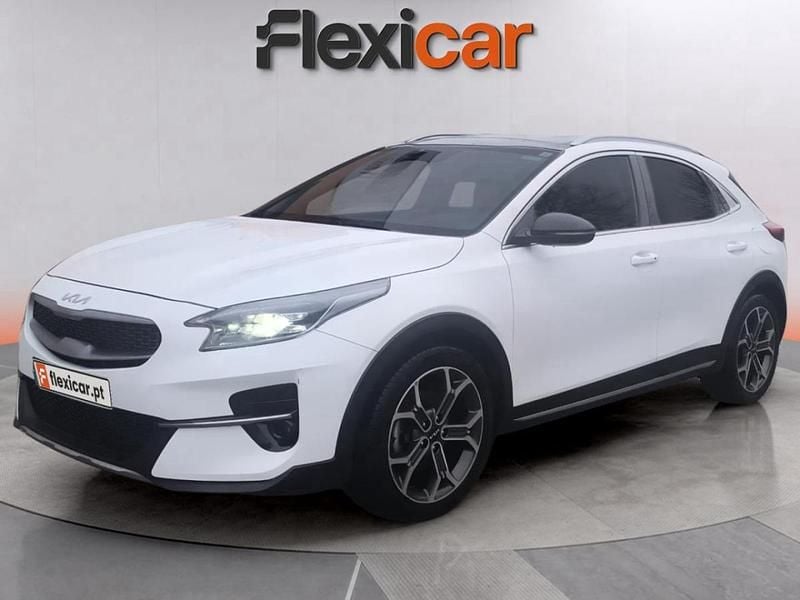 Usado Kia XCeed 120 HP (88 kW) 2022 Branco SUV