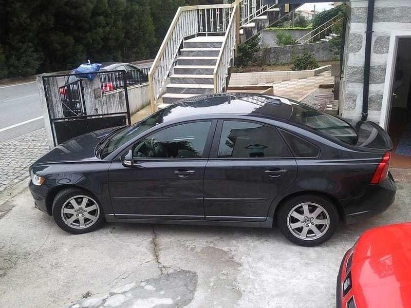 Usado 2010 Volvo S40 Momentum Sedan | € 6.490 (Caro) - Imagem 1/4