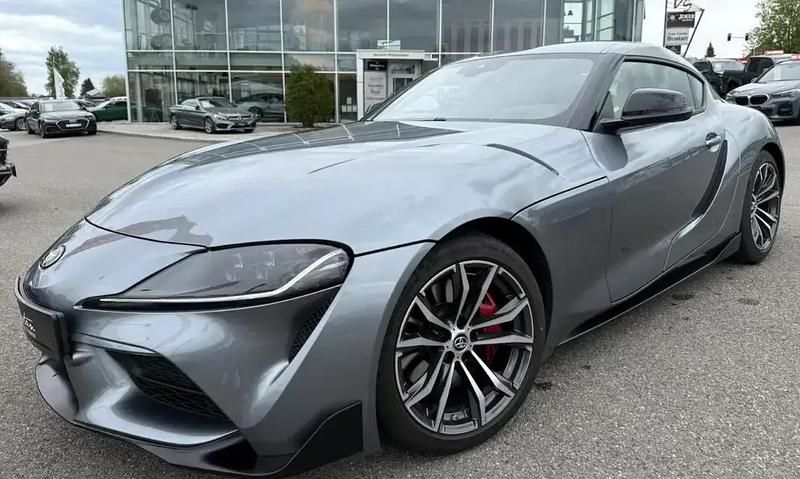 Cinzento Usado 2021 Toyota Supra Sport Coupé | € 50.500 - Imagem 1/4