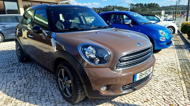 Usado Mini Countryman 111 HP (81 kW) 2015 Castanho SUV