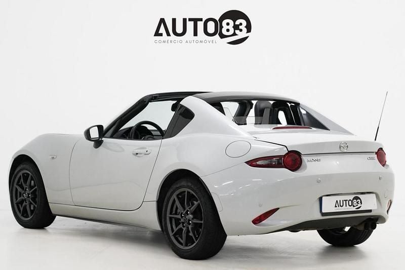 Usado Mazda MX5 131 HP (96 kW) 2018 Cinzento Cabrios