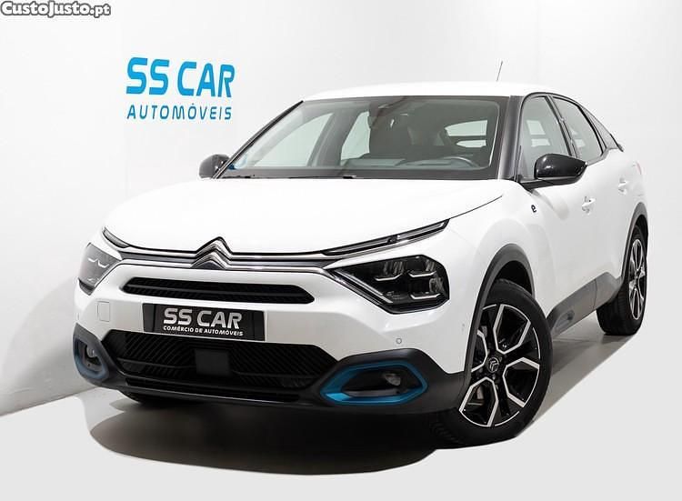 Branco Usado 2021 Citroën e-C4 Feel SUV | € 17.450 (Bom preço) - Imagem 1/1