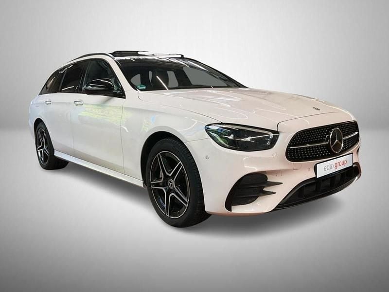 Branco Usado 2022 Mercedes E300 AMG line Carrinha | € 39.990 (Bom preço) - Imagem 1/4