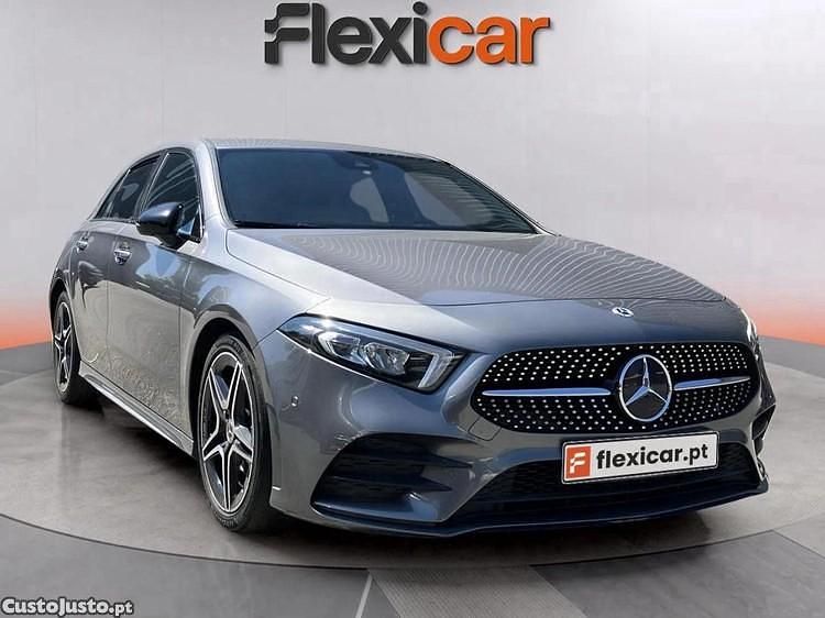 Cinza Usado 2020 Mercedes A180 Style | € 24.480 (Preço justo) - Imagem 1/1