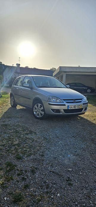 Usado 2004 Opel Corsa Enjoy Sedan | € 2.500 (Bom preço) - Imagem 1/4