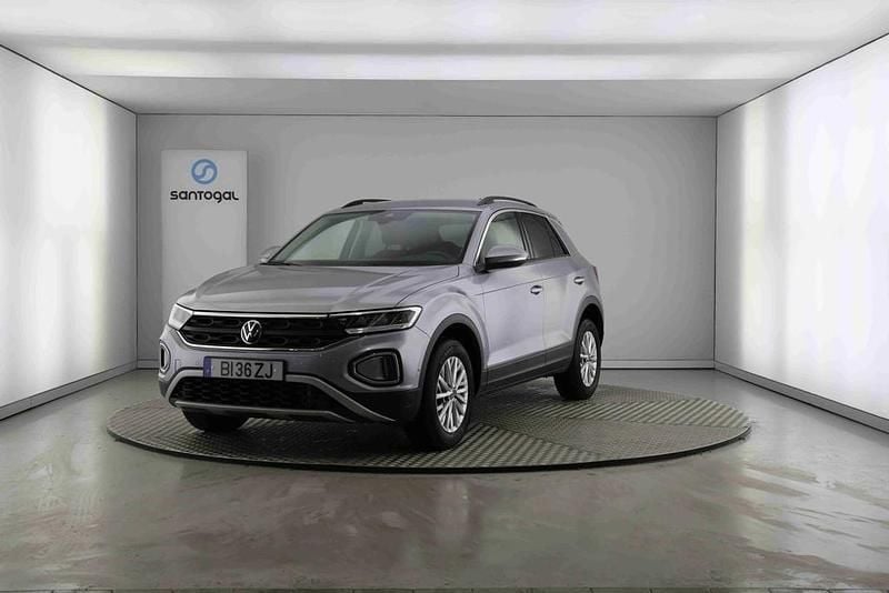 Usado VW T-Roc Life 110 HP (80 kW) 2024 Prateado SUV