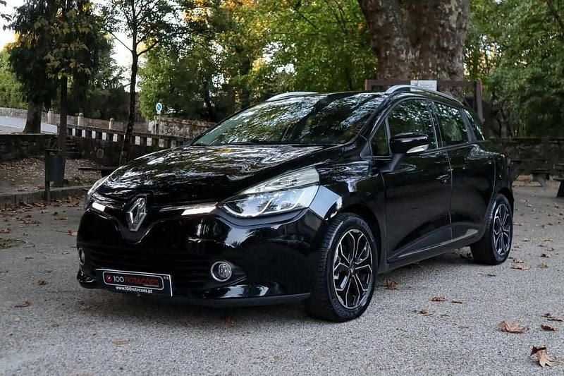 Usado Renault Clio GrandTour 90 HP (66 kW) 2016 Preto Carrinha