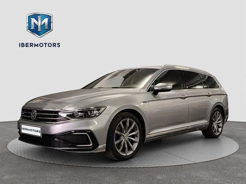Cinza Usado 2020 VW Passat GTE Carrinha | € 20.990 - Imagem 1/4