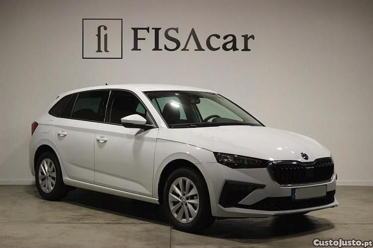 Branco Usado 2024 Skoda Scala Citadino | € 20.900 (Preço justo) - Imagem 1/1