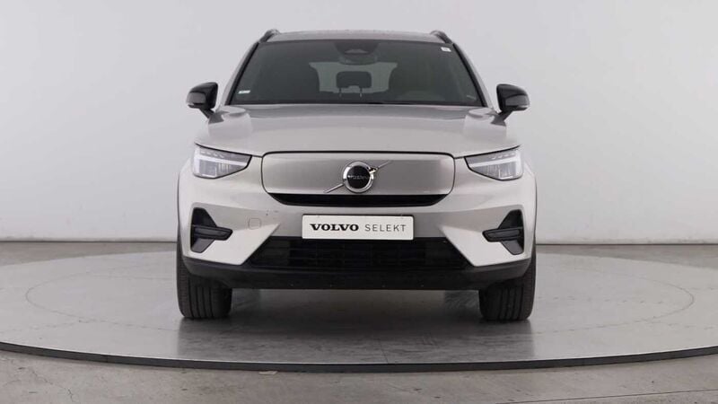 Usado Volvo XC40 184 kW (251 HP) 2024 Bege SUV