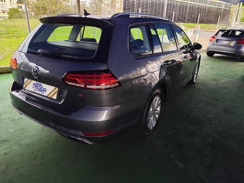 Usado VW Golf VII 116 HP (85 kW) 2017 Cinzento Carrinha